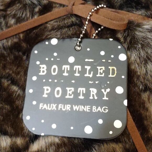New Bottled Poetry Faux Fur Travel‎ Wine Bag 12 x 6 1/2 Suede tie - Picture 2 of 5